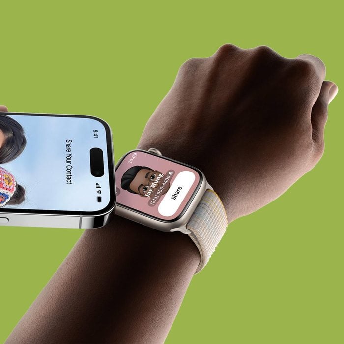 Hidden Apple Watch feature namedrop on a green background