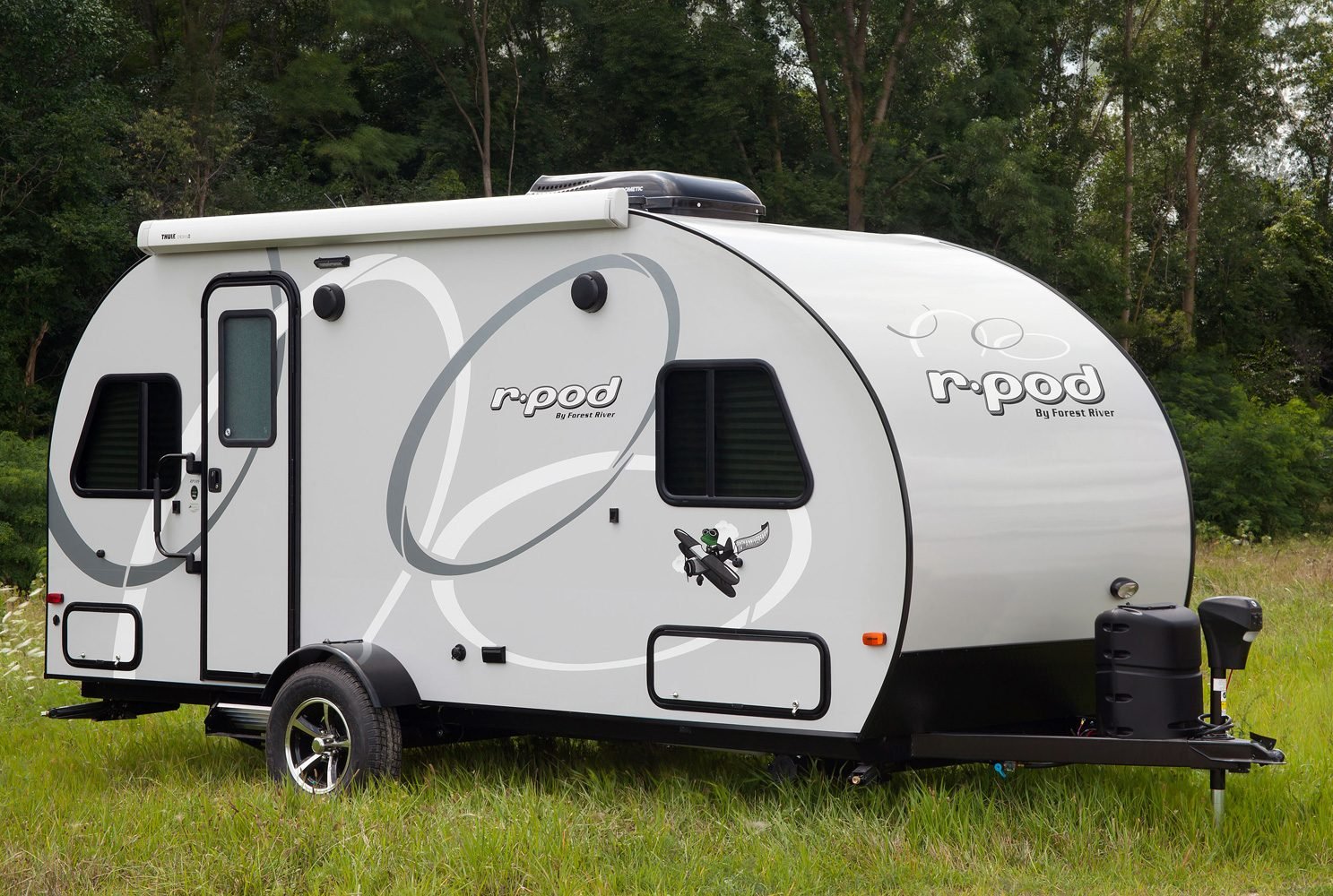 10 of the Best Travel Trailers for Road Trips | Reader's Digest How Much Does An R Pod Weigh