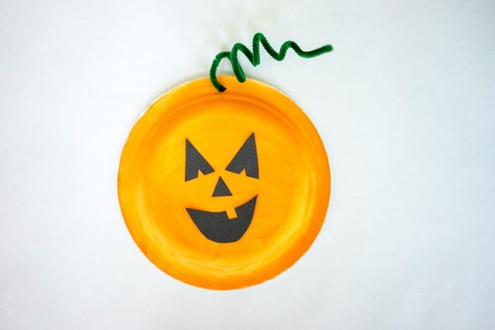 Build Your Own Pumpkin from a paper plate kids halloween Craft