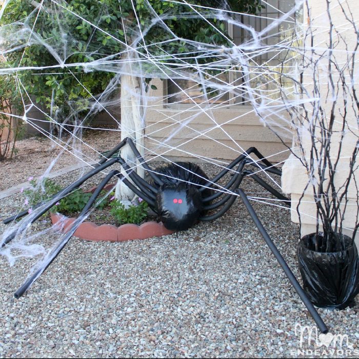 Diy Halloween Lawn Decor Giant Spider In Spiderweb