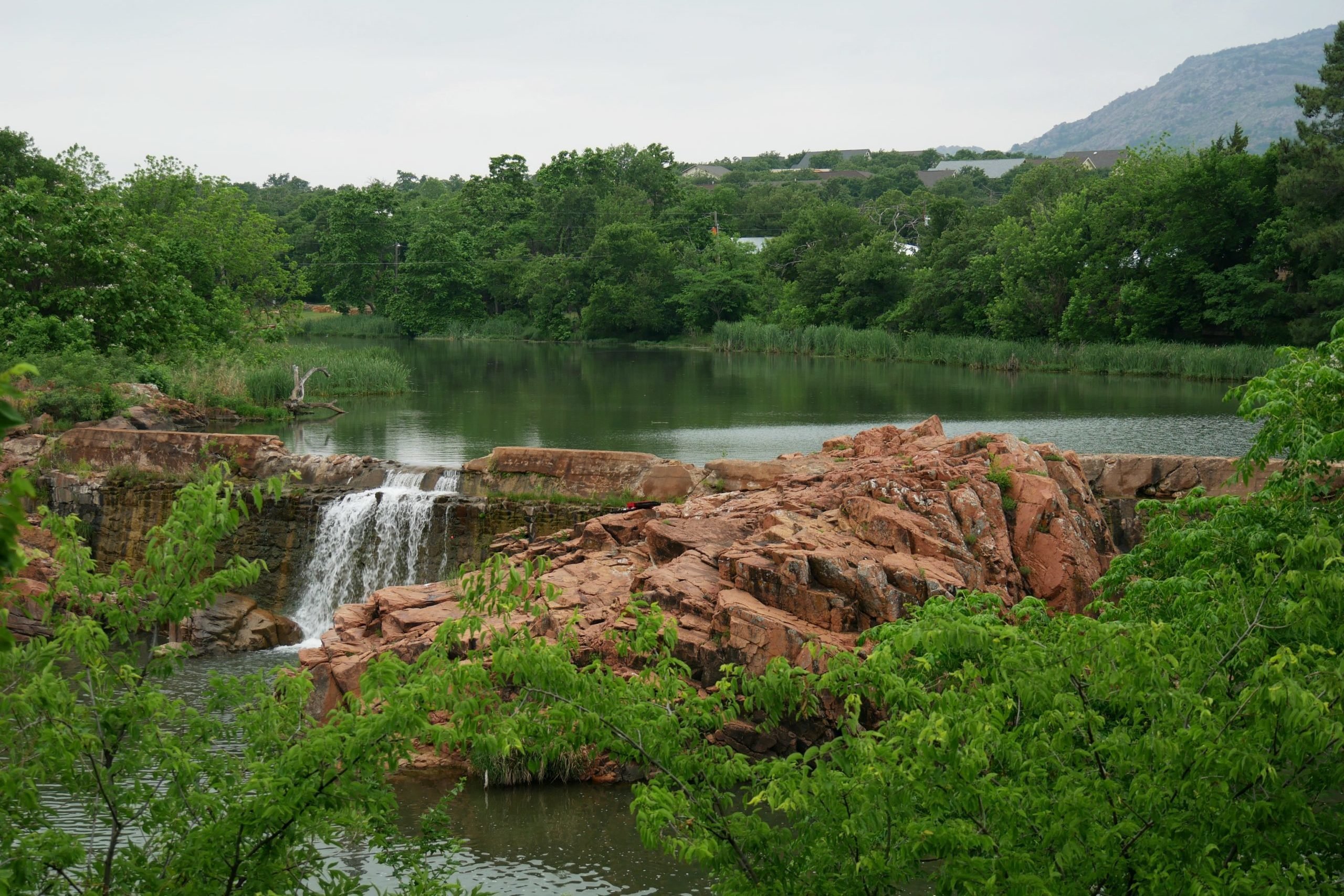 the scenic bath lake with waterfalls