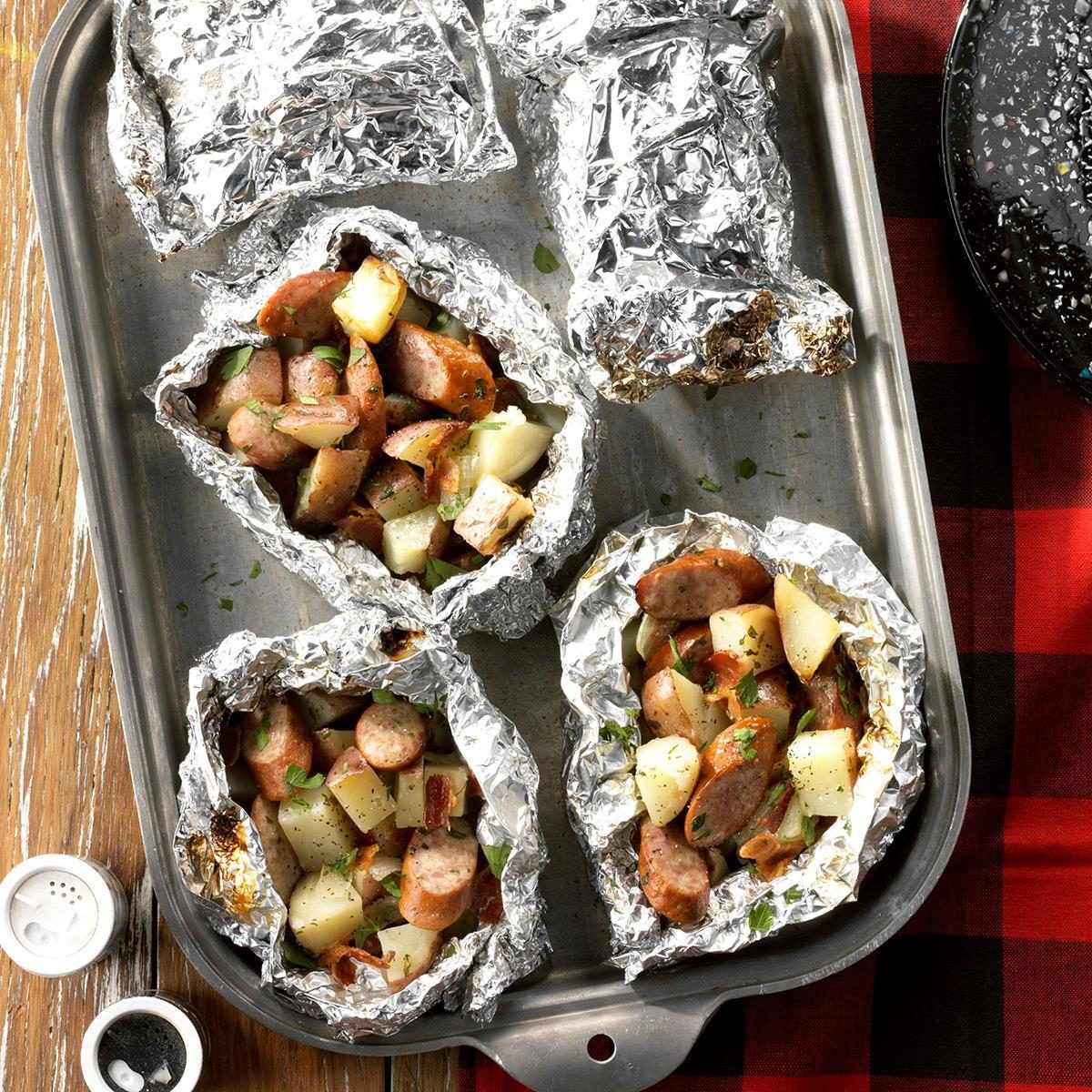 Foil-Packet Potatoes and Sausage