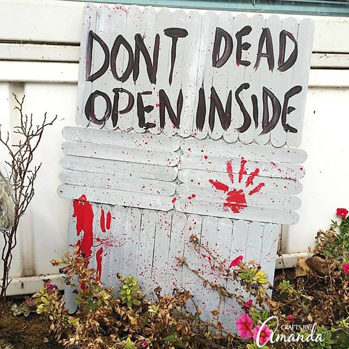don't open, dead inside halloween sign