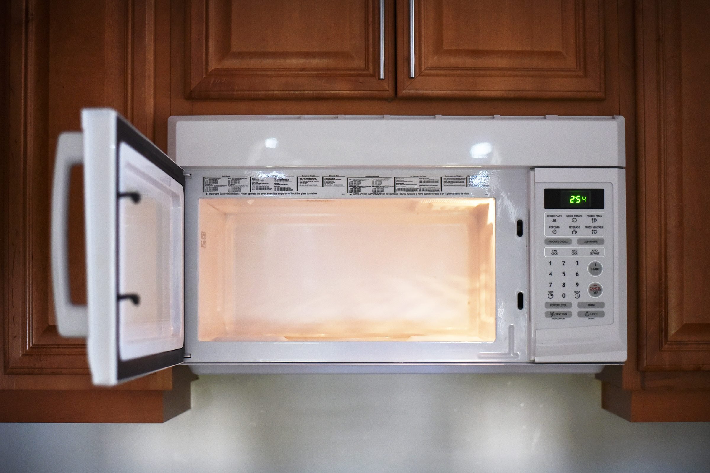 Can you use a microwave if the glass plate is broken Experts share their advice