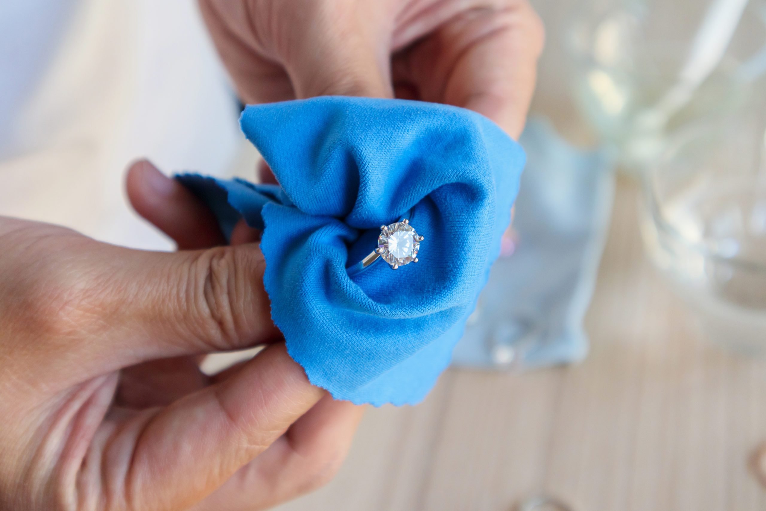 DIY JEWELRY CLEANER  Get Shiny Jewelry in Minutes! 
