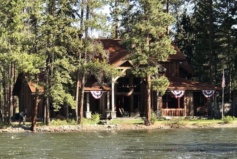 The perfect combination of rustic and modern: Swan Lake, Montana