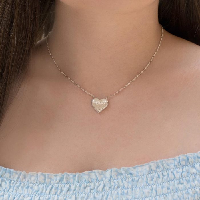 Dune Jewelry Full Heart Stationary Necklace – Mother Of Pearl Gradient