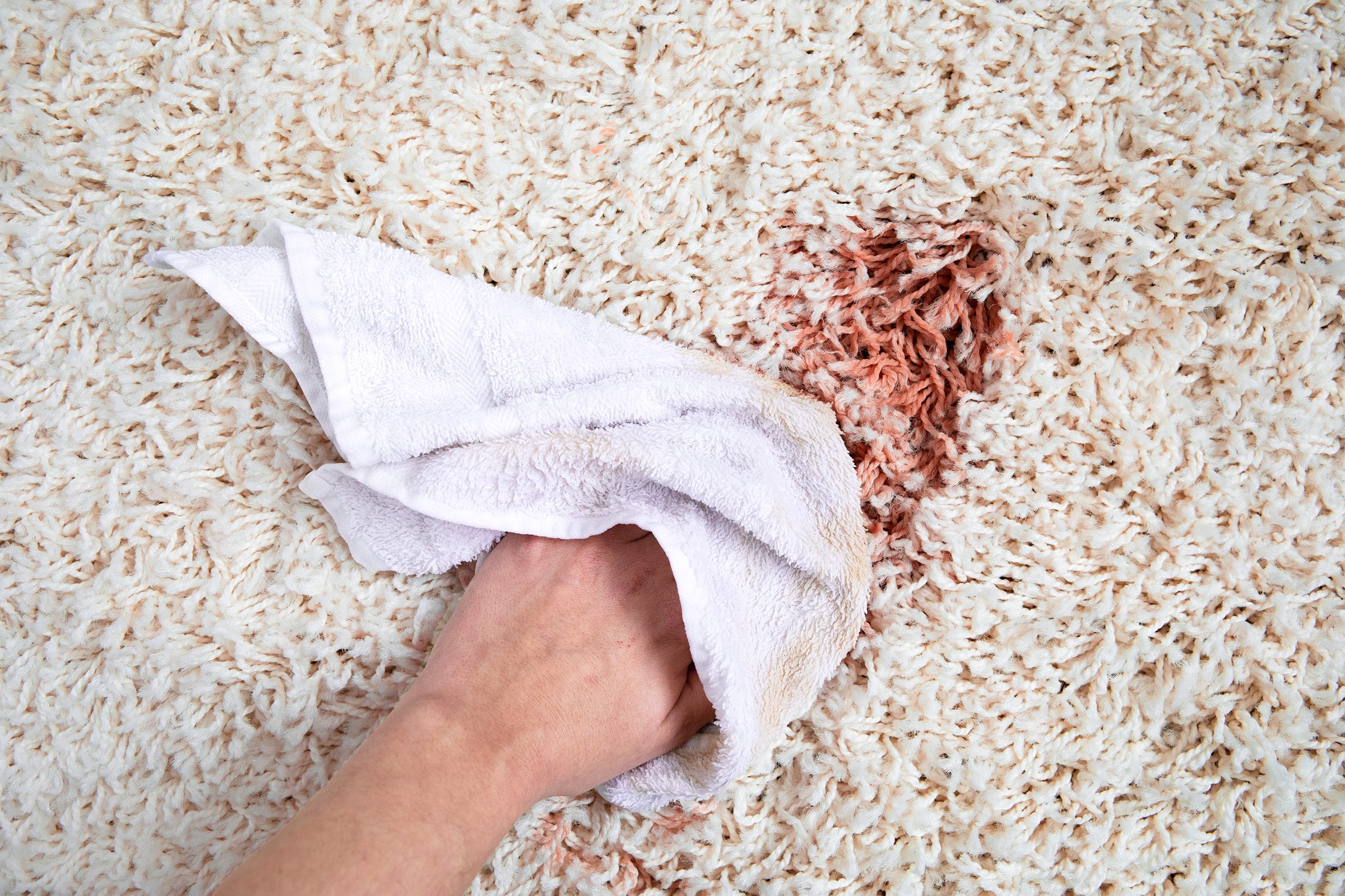 Homemade Carpet Cleaners: The Best DIY Carpet Cleaning Solutions