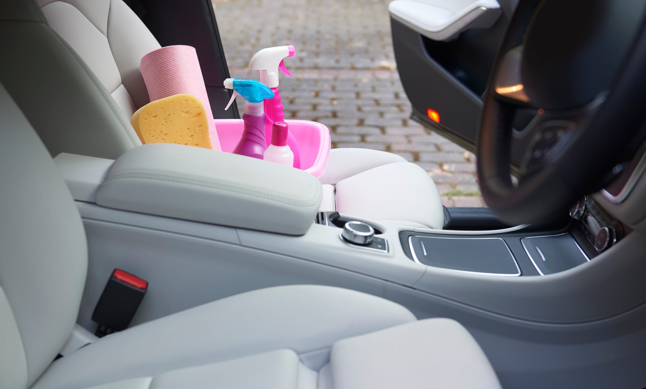 The Quickest Way To Clean Your Car's Interior - Organized-ish