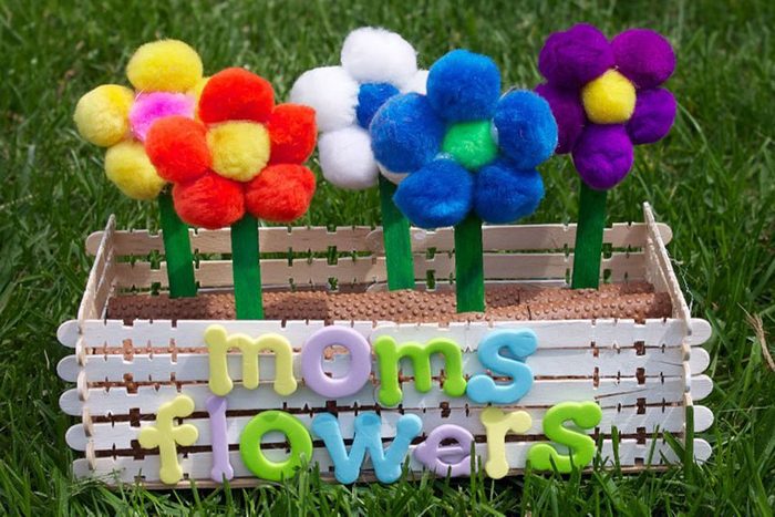 Moms Flower Box Courtesy Craft Project Ideas E1614712956133