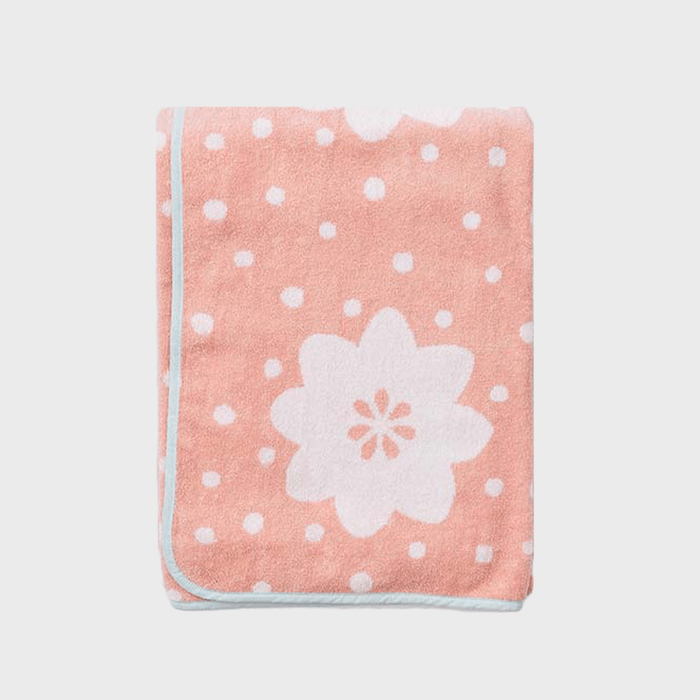 13 Best Beach Towels According to Reviews 2023 | Reader's Digest