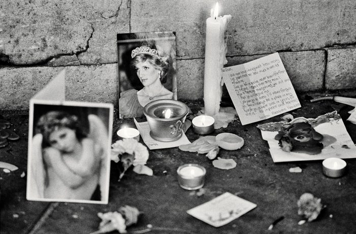 One of thousands of small shrines left in the streets of London by the public, during the funeral of Diana, Princess of Wales (1961 - 1997) in London