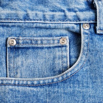 macro front jeans pocket