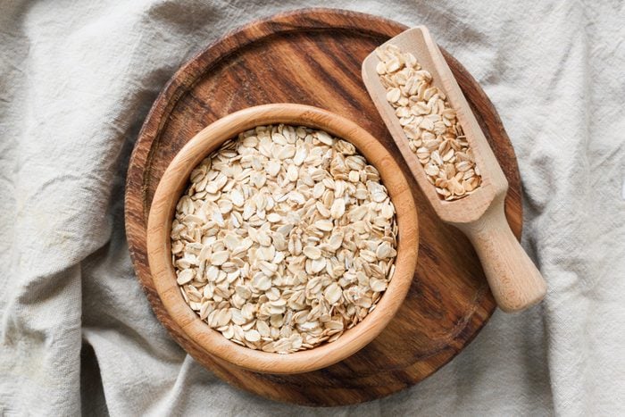 Rolled oats for bug bite relief