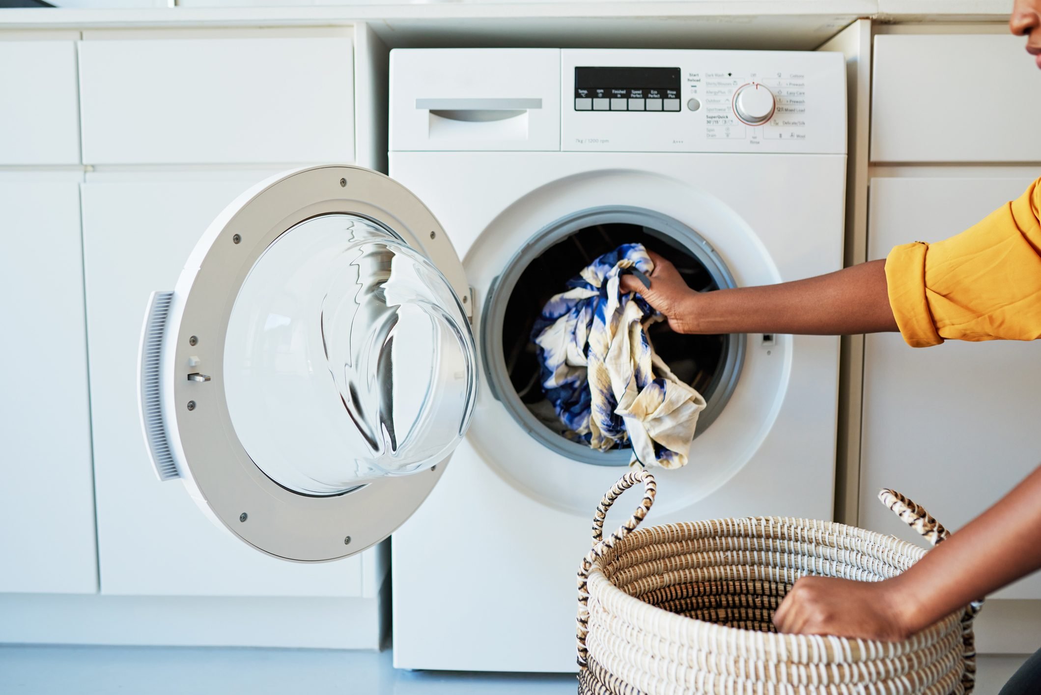 How to Remove Laundry Fragrance from Clothes  