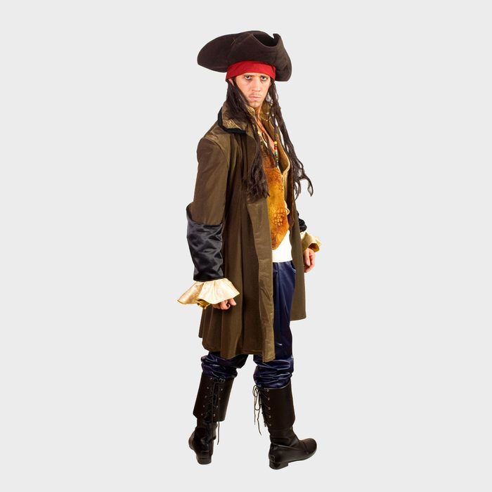 Gettyimages 182159692 Captain Jack Sparrow Halloween Costume