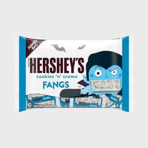 Hershey's Cookies 'n' Creme Fangs