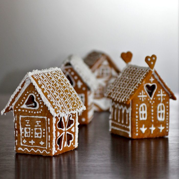 Small Gingerbread Houses