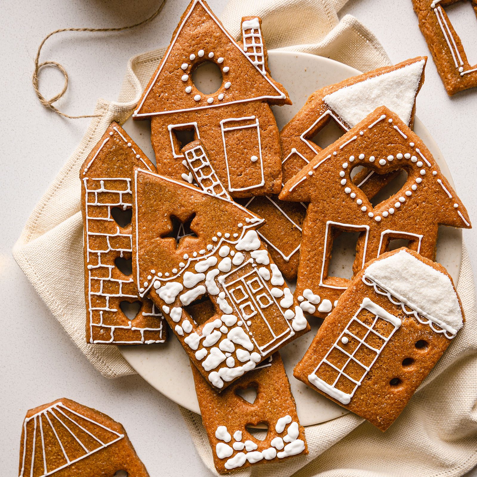 Starbucks Gingerbread Houses Holiday Decorations Food