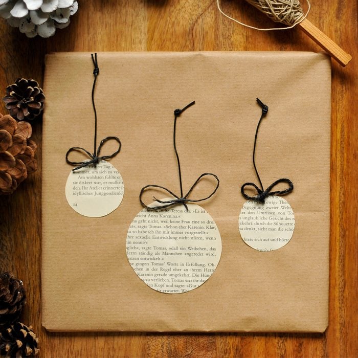 50 Christmas Wrapping Ideas Book Baubles