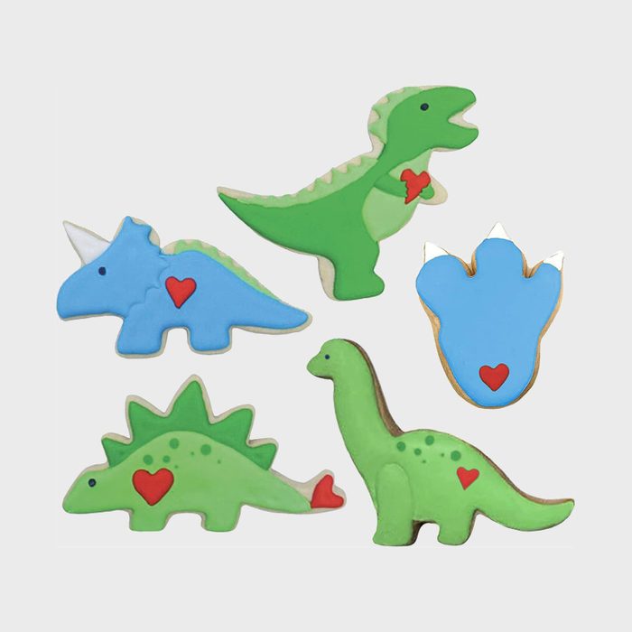Rd Ecomm Ann Clark Cookie Cutters 5 Piece Dinosaur Cookie Cutter Set With Recipe Booklet Via Amazon.com