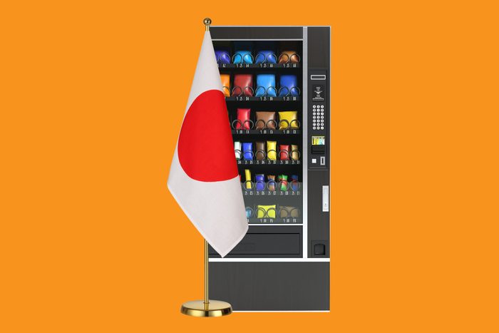 Japanese flag next to vending machine
