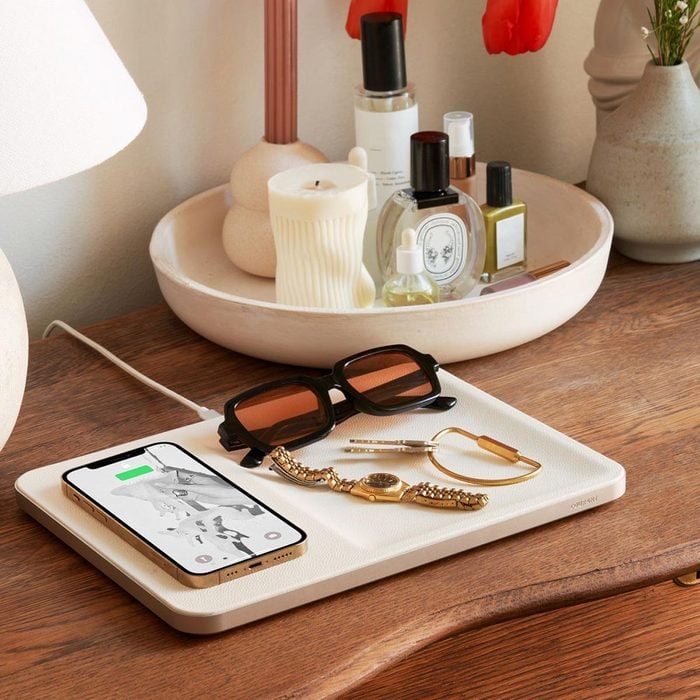 Wireless Charging Accessory Tray