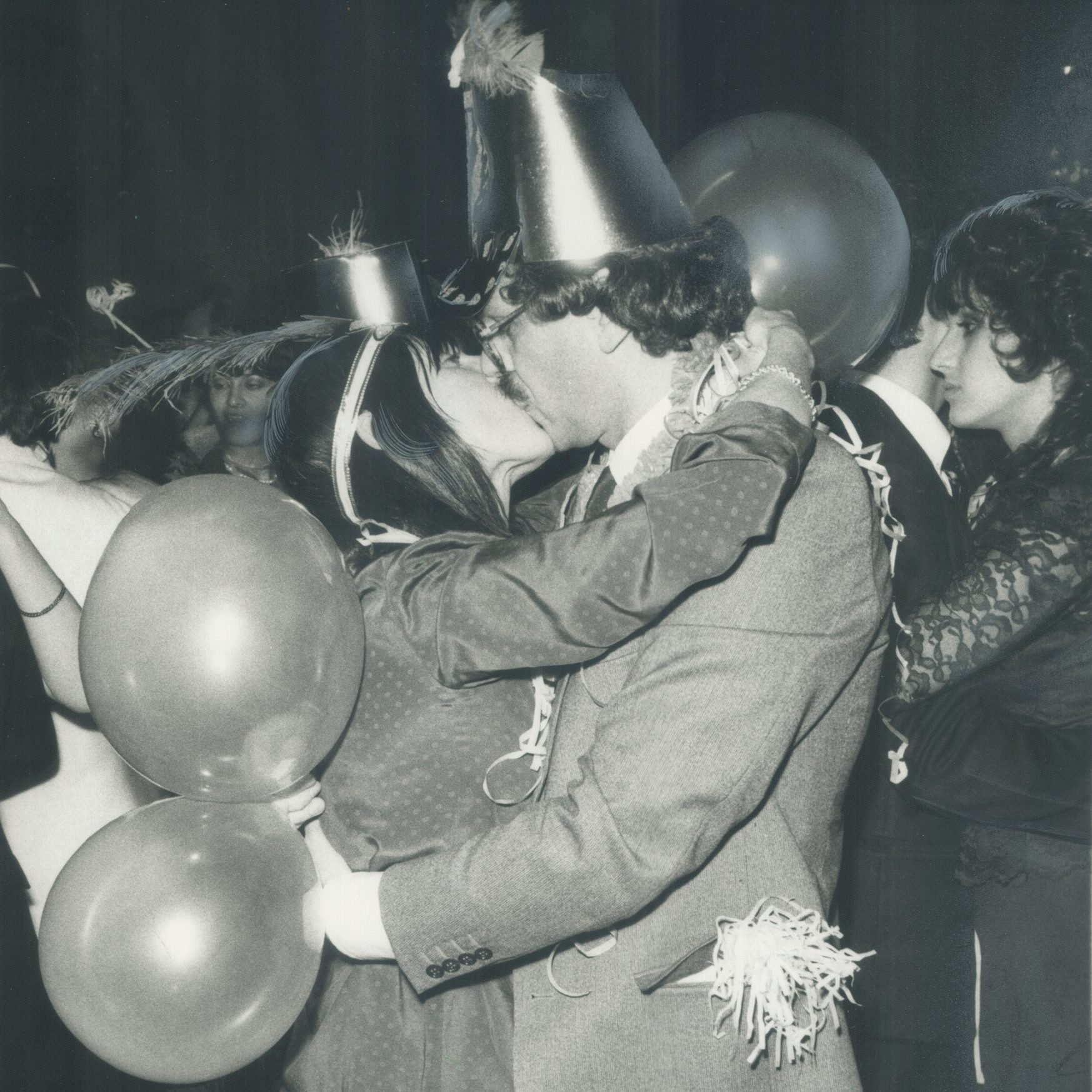 The New Year's Kiss 2024: Why We Kiss at Midnight on New Year's Eve