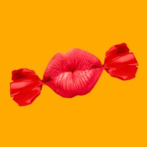 lips wrapped candy
