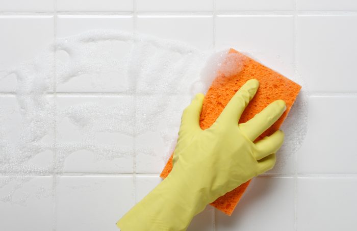 Cleaning white bathroom tile