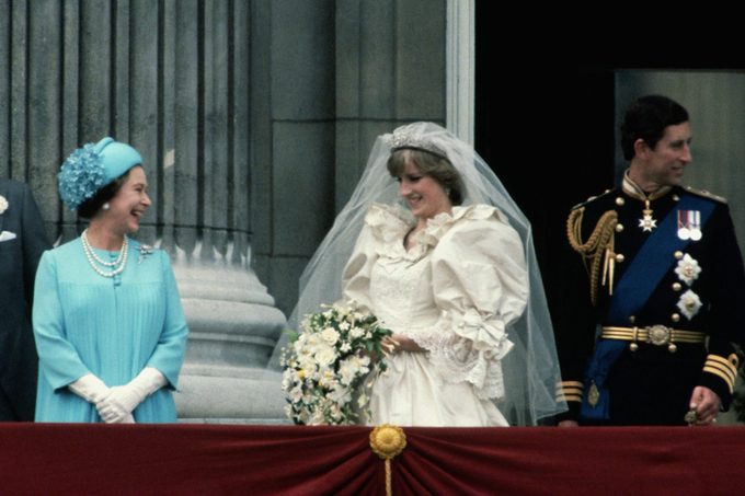 (Original Caption) Queen Elizabeth joins the Prince and Princess of Wales on a Buckingham Palace balcony following their London wedding. (Photo by © Wally McNamee/CORBIS/Corbis via Getty Images)