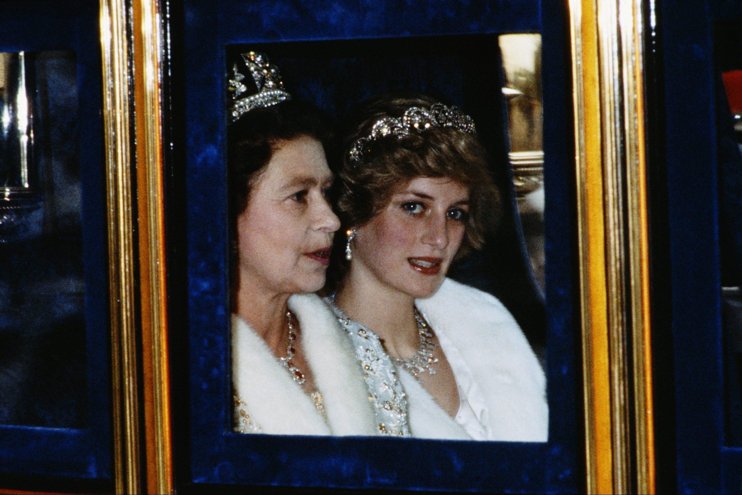 La reina Isabel II y la princesa Diana: dentro de su relación