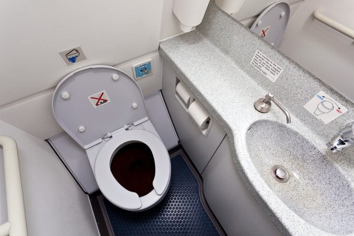 Airplane lavatory/toilet