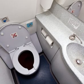 Airplane lavatory/toilet