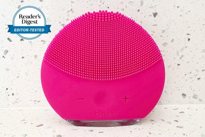 Foreo Luna Mini 2 with readers digest editor tested logo