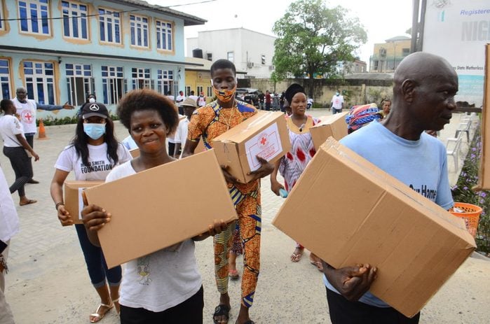 Nigeria Red Cross Society Distributes Emergency Kits