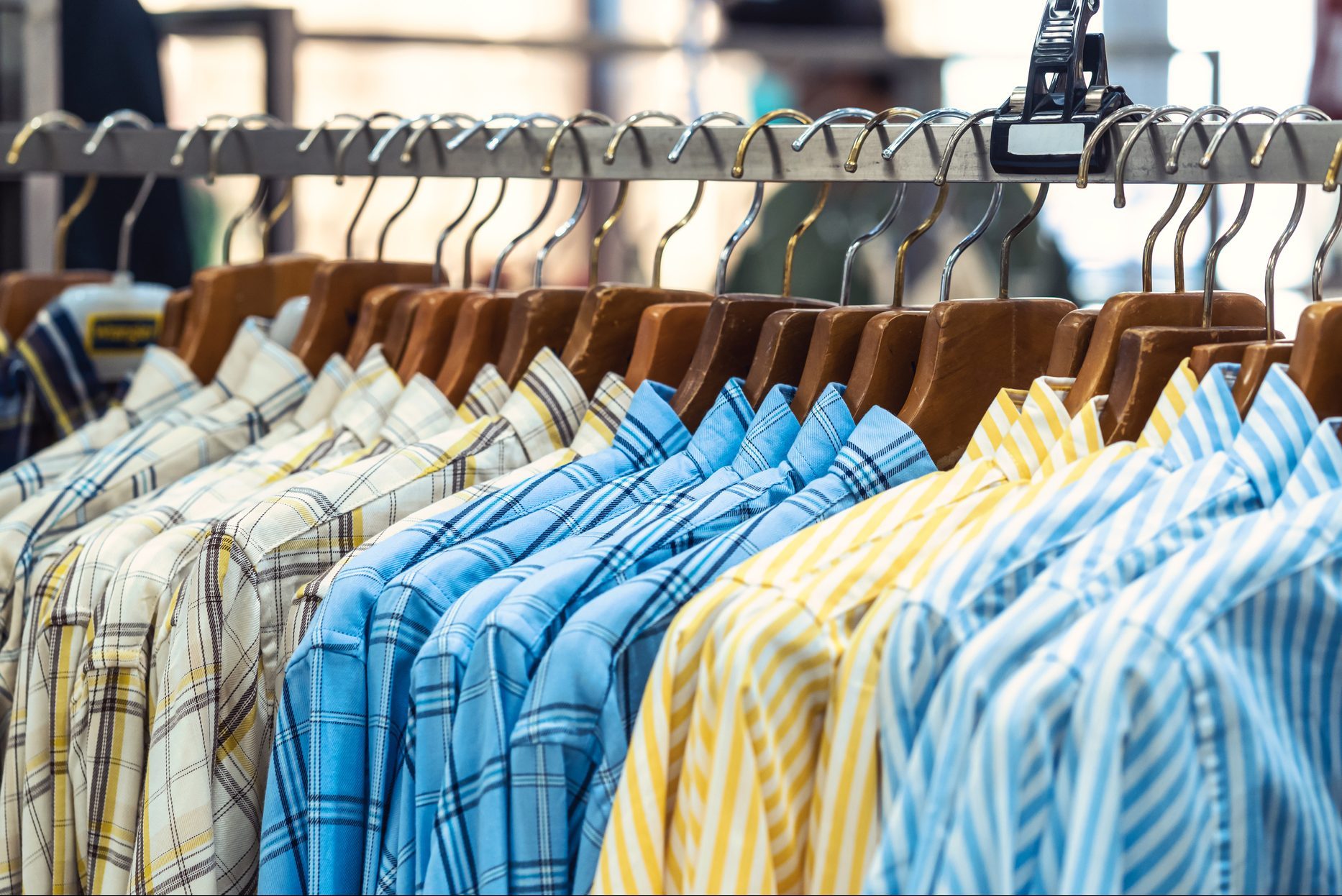 The Best Time to Buy Clothes: When to Get the Biggest Discounts in
