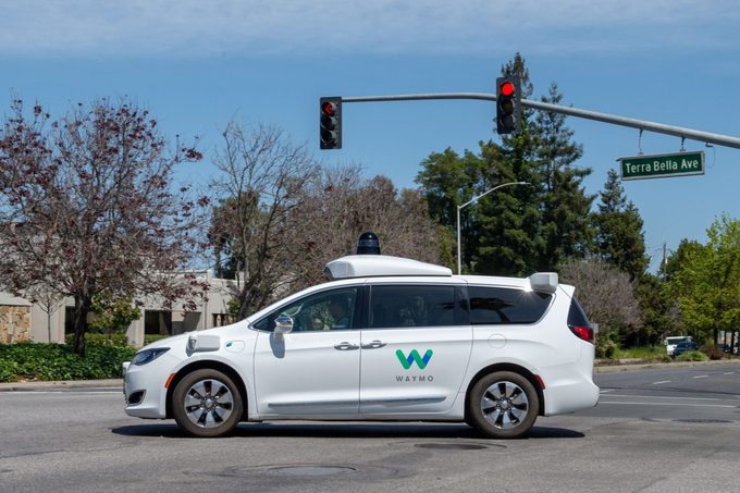 Self-propelled car from Google sister company Waymo