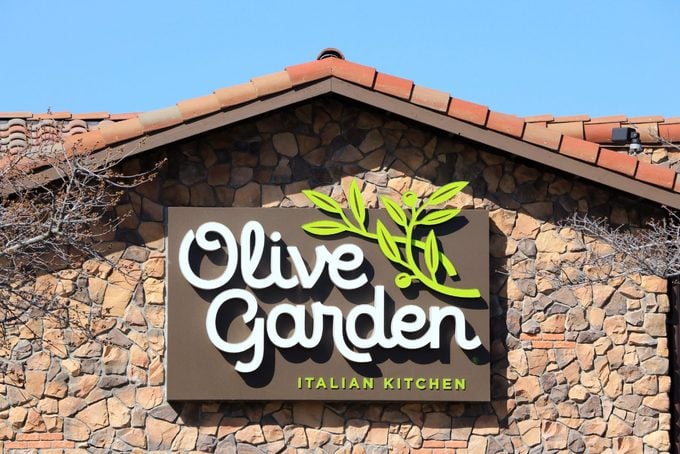 Olive Garden restaurant sign