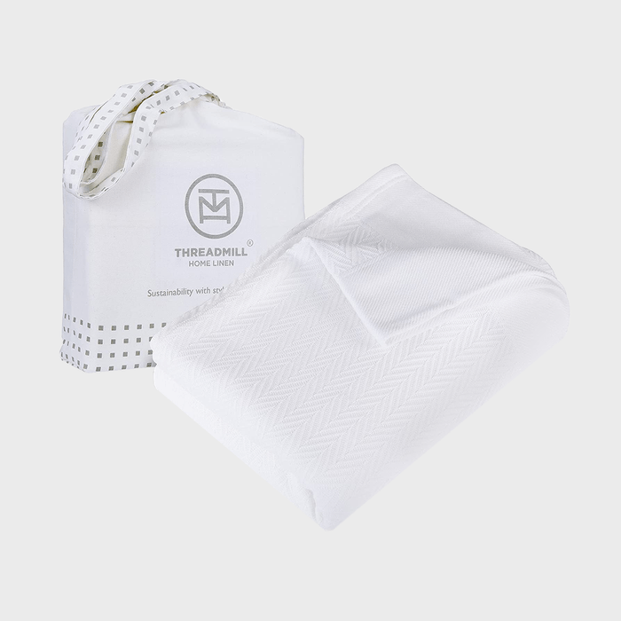 Threadmill 100 Pure Cotton Luxury Queen Size White Blanket Ecomm Via Amazon.com
