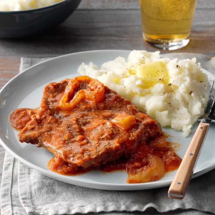 Easy Slow Cooked Swiss Steak Exps Cf2bz19 31586 E12 14 3b 4