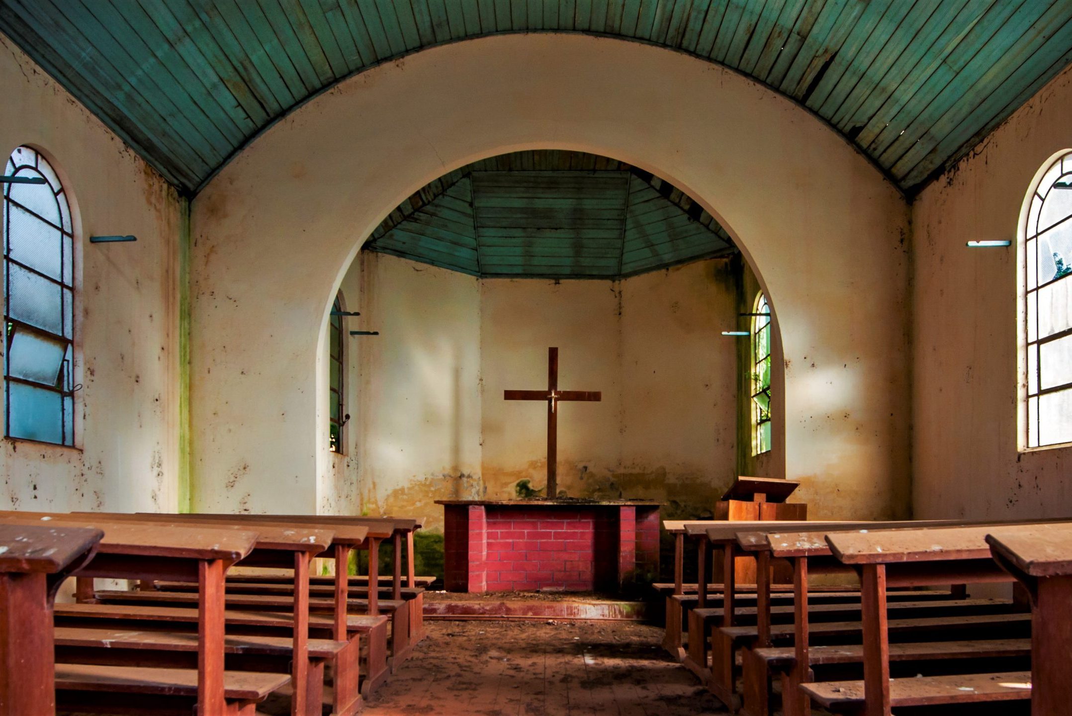 18 Abandoned Churches and Synagogues You Have to See