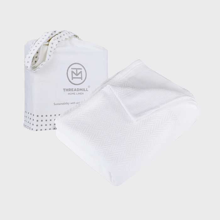 Threadmill Pure Cotton Luxury Queen Size White Blanket Ecomm Via Amazon.com