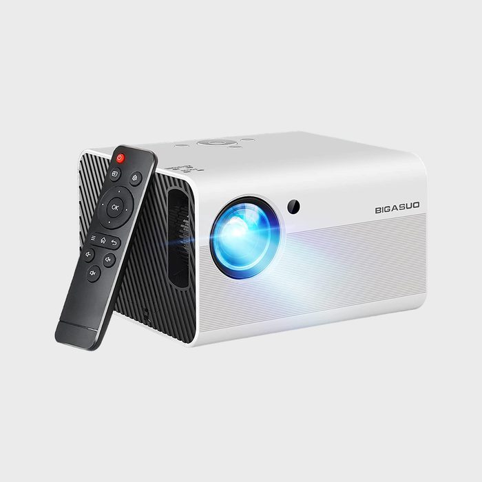 Outdoor Movie Projector Ecomm Via Amazon.com