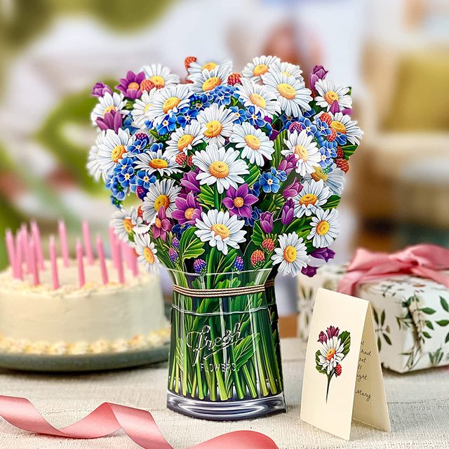 Freshcut Paper Field Of Daisies Pop Up Card