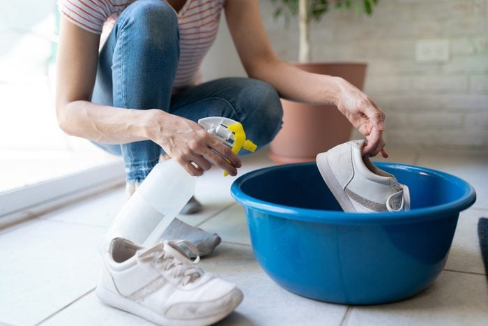 Disinfecting shoes when arriving home
