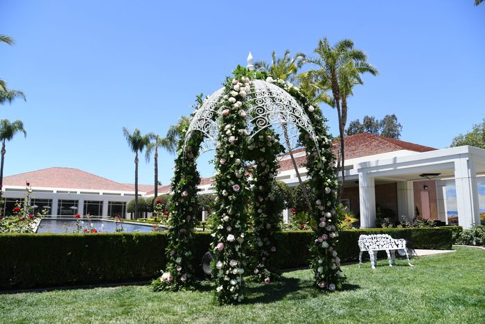 Tricia Nixon Cox Hosts Outdoor Rose Garden Party Honoring Covid-19 Frontline Workers At Nixon Library On 50th Wedding Anniversary