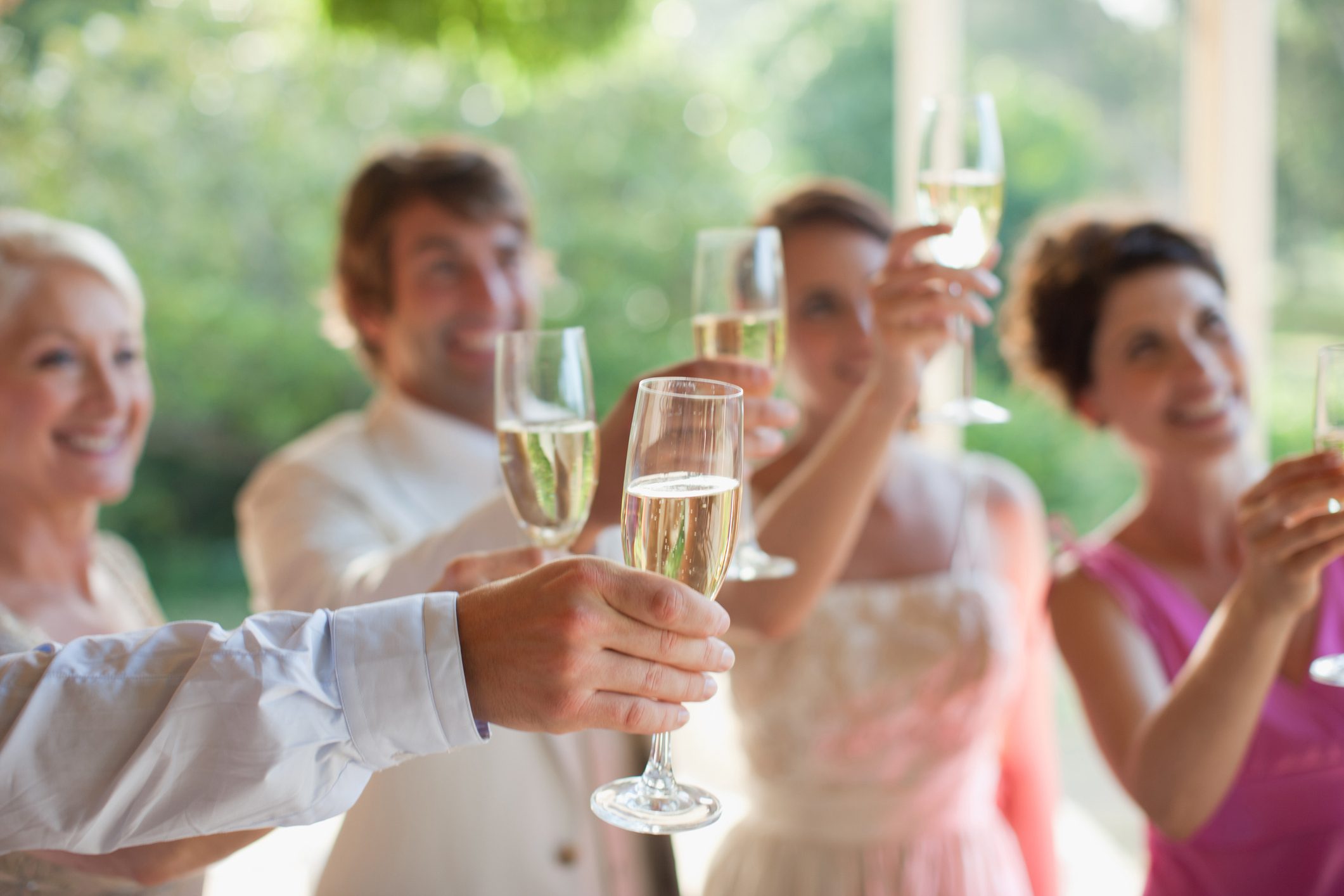 Wedding Champagne Toasts: Everything You Need to Know