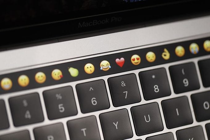 Emoticons Displayed on Touch Bar of new Apple Macbook Pro