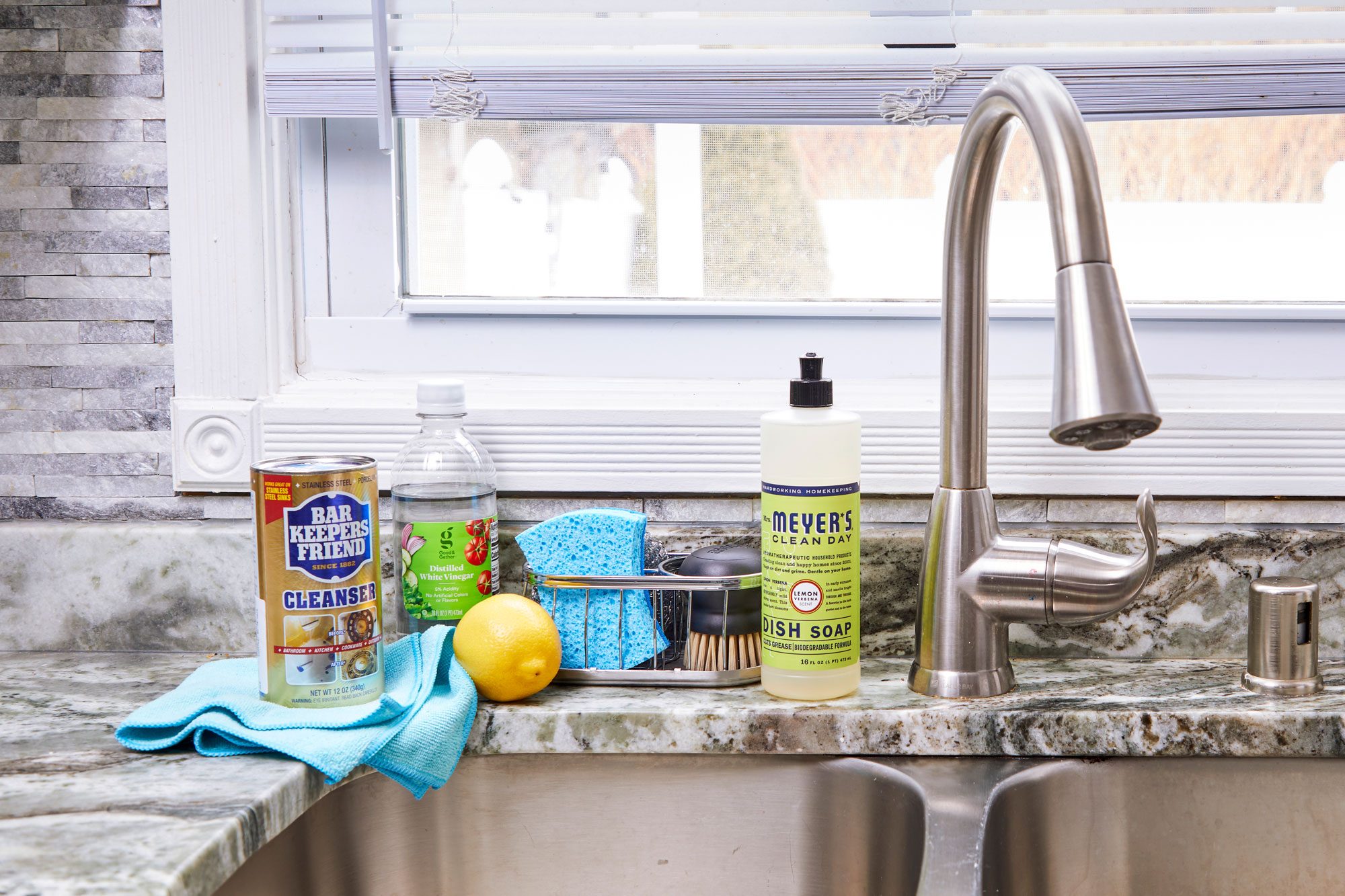 How to Clean and Maintain the Kitchen Sink - Cleaning Guide by Fantastic